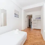 Houze Spacious Near Marques De Pombal Διαμέρισμα